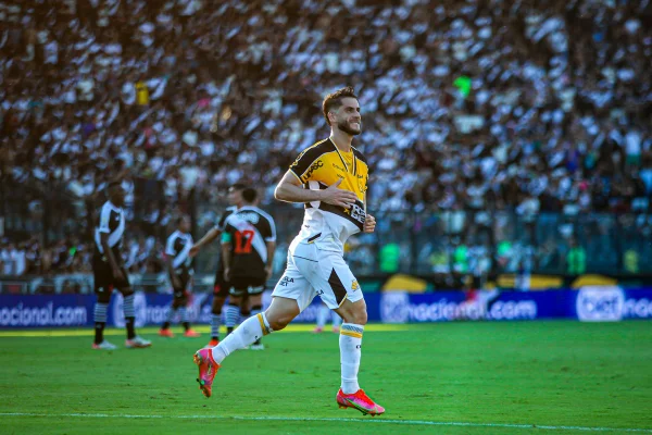 Criciúma goleia Vasco no Brasileirão - Metrópoles