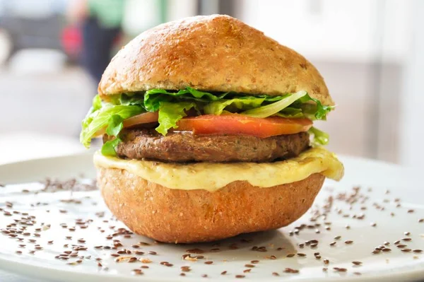 Mr. Fit procura aliar o estilo fast-food à alimentação saudável
