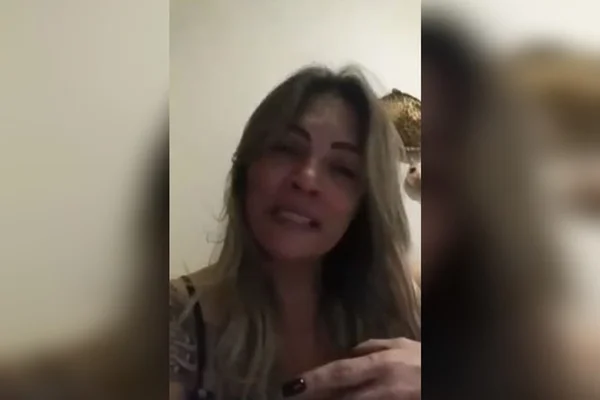 Mãe e filha dizem ter sofrido ataque homofóbico em shopping do DF