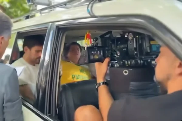 Cenas do teaser de Dark Horse, cinebiografia de Jair Bolsonaro