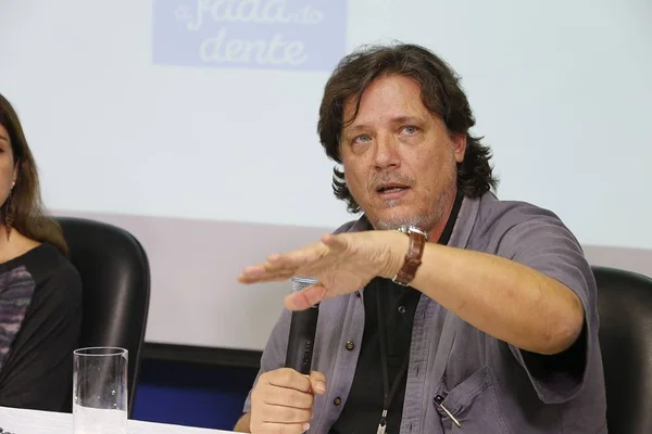 “Sugestão não foi aceita”: virologista admite gabinete paralelo