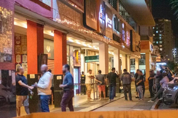 Mesmo proibidos de abrir, bares de Ceilândia, Taguatinga e Águas Claras ficam lotados