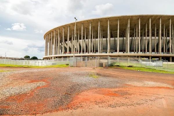 Juiz determina que consórcio deposite R$ 10 mi para reparos no Mané