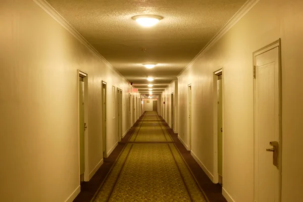 corredor de hotel