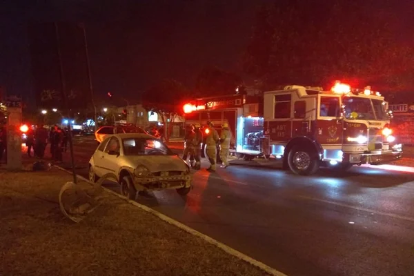 DF: acidente entre carro e viatura da PM deixa mulher em estado grave