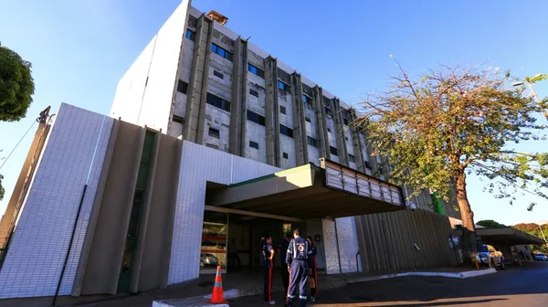 Hospital de Base pode virar instituto. Sindicato teme terceirização