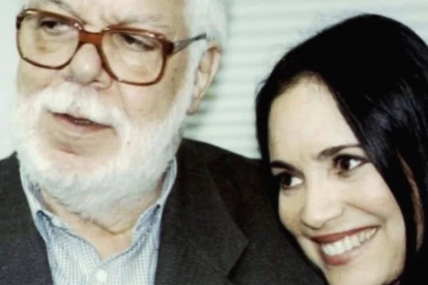 Foto colorida de Manoel Carlos e Regina Duarte - Metrópoles