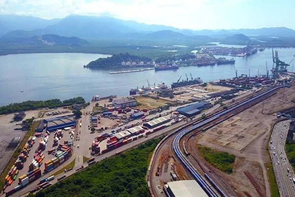 Porto de Santos: CNT defende leilão com restrições para superterminal