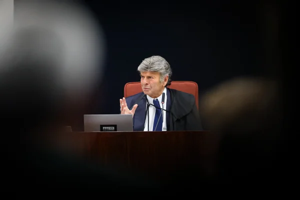 Luiz Fux, durante o julgamento de Jair Bolsonaro na primerira turma do STF -- Metrópoles