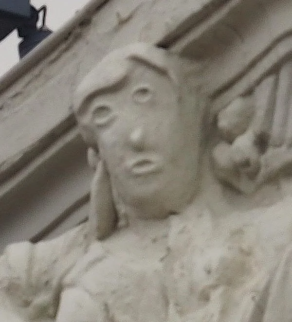 Cabeça de batata: restaurador desfigura antiga escultura e gera revolta - destaque galeria