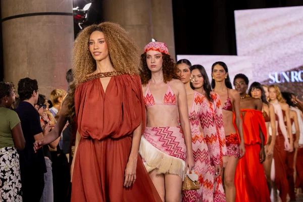 Mikaela Gomes e brasilidade são destaques no 3º dia do Metrópoles Catwalk