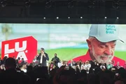 Haddad discursa na convenção partidária que oficializou candidatura de Lula à reeleição Haddad discursa na convenção partidária que oficializou candidatura de Lula à reeleição