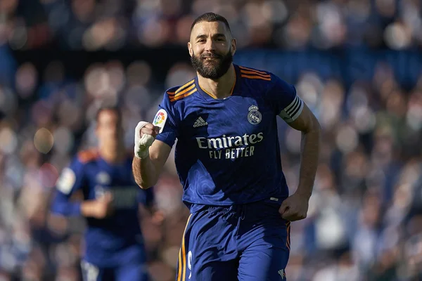 Benzema comemora seus gols na partida contra o Celta de Vigo