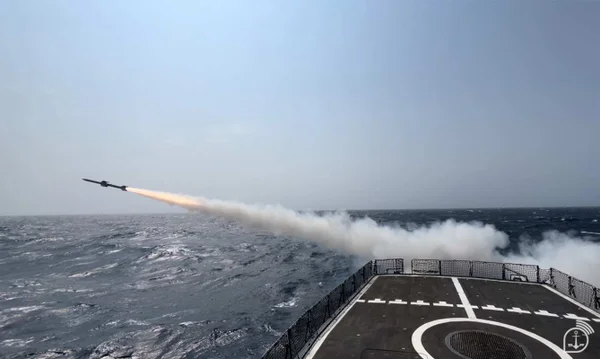imagem colorida. Marinha testa novo míssil antinavio