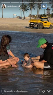 Rafa Kalimann encanta ao mostrar filha no mar pela primeira vez - imagem 2 Rafa Kalimann encanta ao mostrar filha no mar pela primeira vez - imagem 2