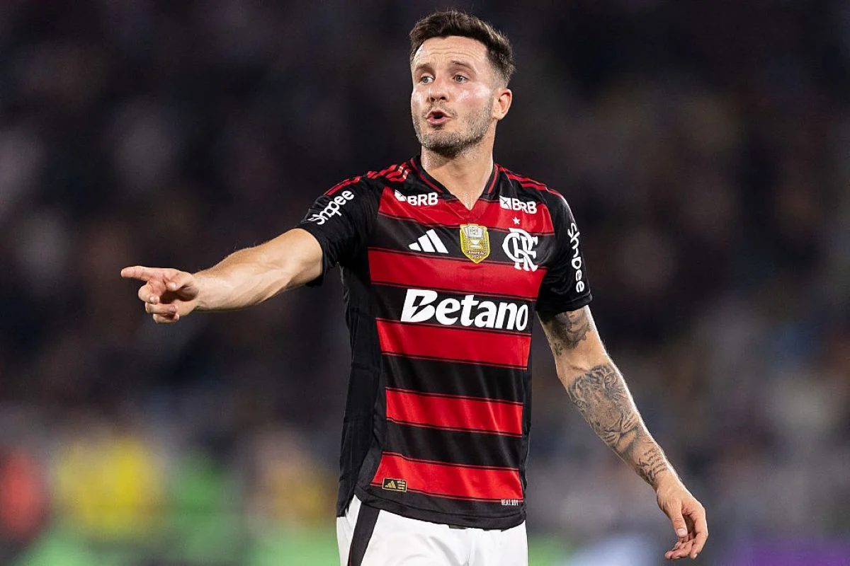 Saúl, do Flamengo, viraliza com músicas de teor sexual nas redes sociais