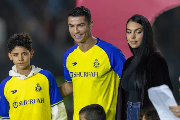 Sauditas permitirão que CR7 more com a mulher, mesmo sem ser casado