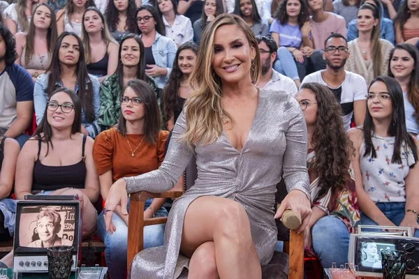 Claudia Leitte revela que sentiu muito medo durante a 1ª gravidez