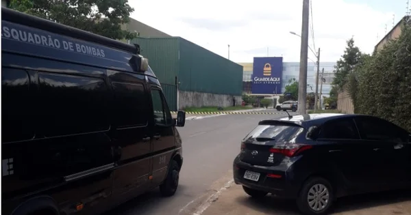 Bope é acionado após polícia encontrar bomba em frente a delegacia