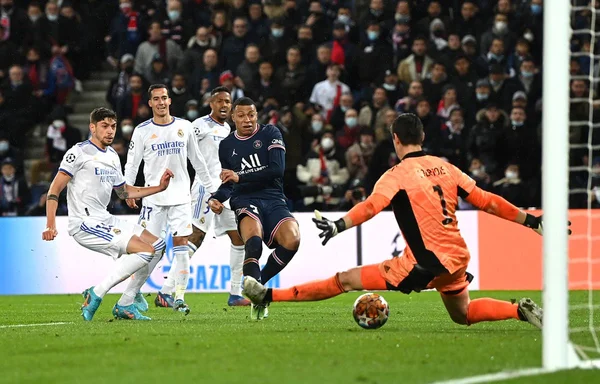 Novela: entenda o impasse entre Real Madrid, PSG e Mbappé