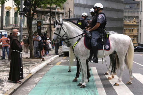 Cavalos de guardas recebem bênção Cavalos de guardas recebem bênção