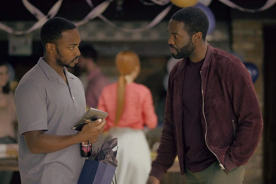 <b>Striking Vipers (Temporada 5, episódio 1):</b> A versão em realidade virtual de seu videogame preferido reaproxima dois amigos de faculdade (Anthony Mackie e Yahya Abdul-Mateen II), e as sessões noite adentro começam a mexer com ambos de um jeito especial. Assista ao <a href="https://www.youtube.com/watch?v=IgNx_gY05s0" target="_blank" rel="noopener">trailer</a> <b>Striking Vipers (Temporada 5, episódio 1):</b> A versão em realidade virtual de seu videogame preferido reaproxima dois amigos de faculdade (Anthony Mackie e Yahya Abdul-Mateen II), e as sessões noite adentro começam a mexer com ambos de um jeito especial. Assista ao <a href="https://www.youtube.com/watch?v=IgNx_gY05s0" target="_blank" rel="noopener">trailer</a>