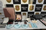 Joias, dinheiro em espécie e malas foram roubadas