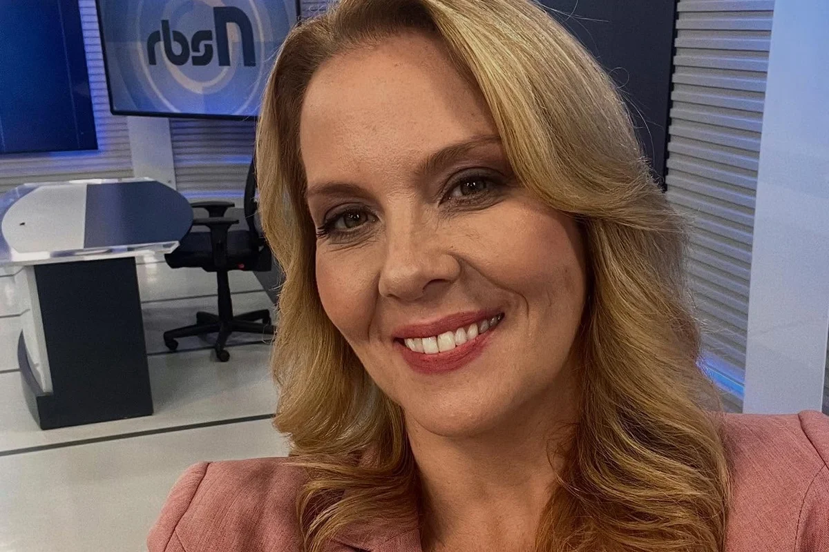 Dani Ungaretti faz selfie para as redes sociais Dani Ungaretti faz selfie para as redes sociais