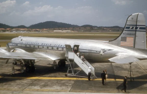 Clipper Endeavour, avião da Pan American World Airway que caiu em 1952