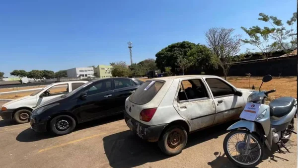 imagem colorida veiculos apreendidos goias