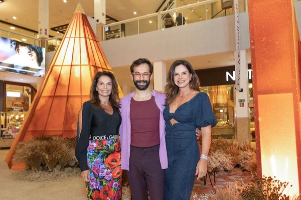 Evento para convidados dá as boas-vindas ao Natal no CasaPark