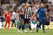Joelinton chorando após sentir dores
