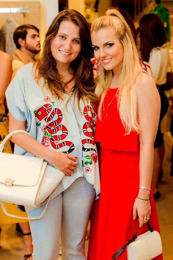 Carmella Tonet Camargo e Isadora Campos Carmella Tonet Camargo e Isadora Campos