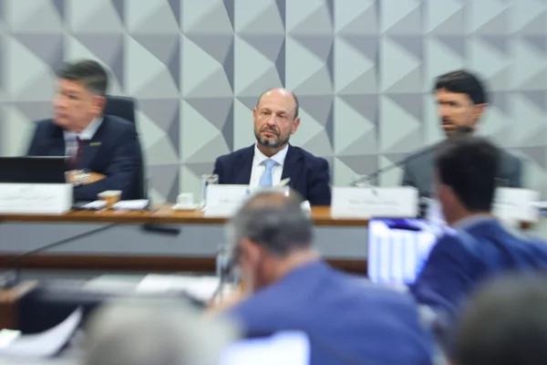 Comissão Parlamentar Mista de Inquérito CPMI do INSS o presidente do INSS, Gilberto Waller Júnior Metrópoles 1