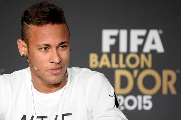 Para 15 jurados, Neymar merecia conquistar o prêmio Bola de Ouro da Fifa