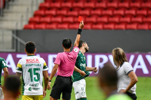 Palmeiras deixa Recopa escapar e perde 2º título seguido em Brasília