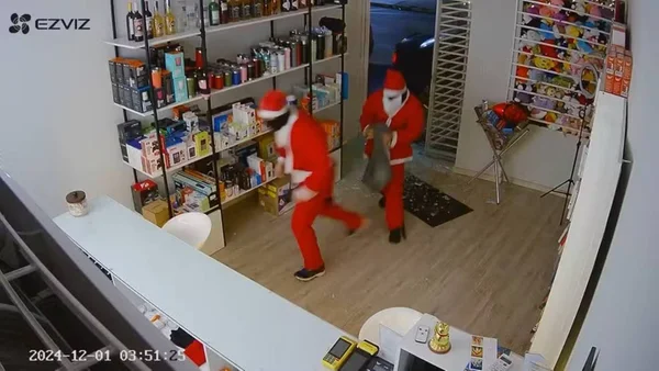 imagem colorida furto loja papai noel