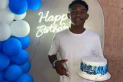 Alexandre tinha 16 anos Alexandre tinha 16 anos