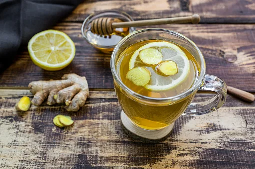 Nutricionista indica cinco chás para acabar com a retenção de líquido
