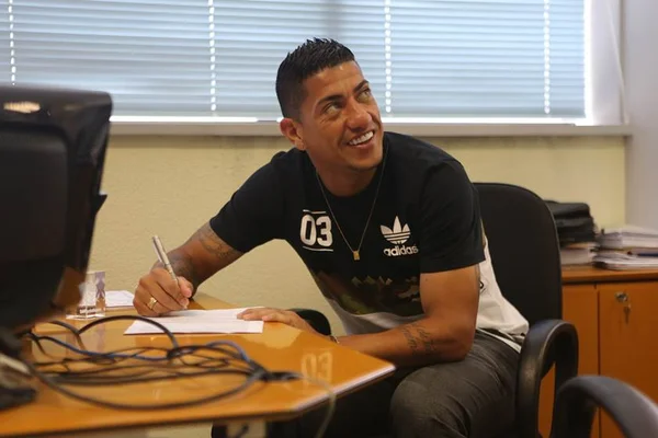 Após acidente, Ralf está fora do clássico São Paulo x Corinthians