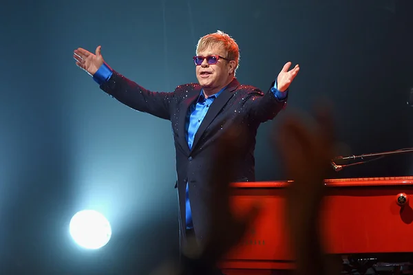 Produtor contratou assassino de aluguel para matar Elton John