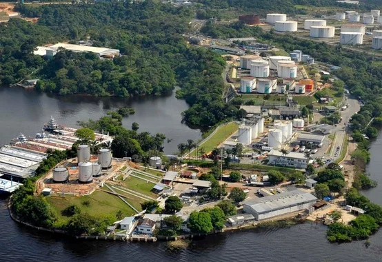 Empresa de combustível com isenção fiscal compra refinaria da Petrobras