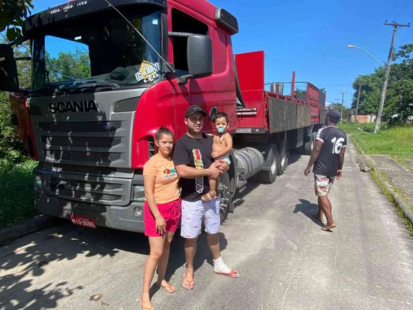 Polícia Civil do Rio resgata caminhoneiro e família de sequestro