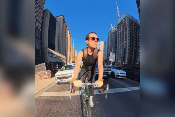 Influenciador faz tour pelos golpes mais famosos da Avenida Paulista