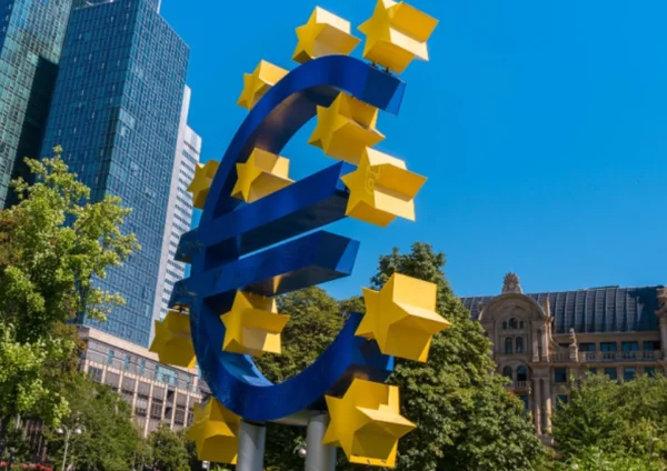 A exemplo do Fed, Banco Central Europeu desacelera alta dos juros