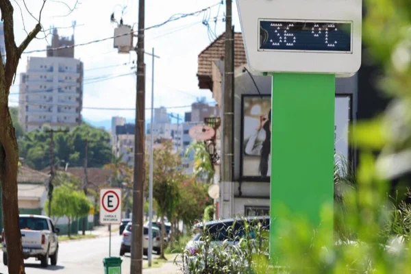 imagem colorida mostrando o clima em SC - Metrópoles