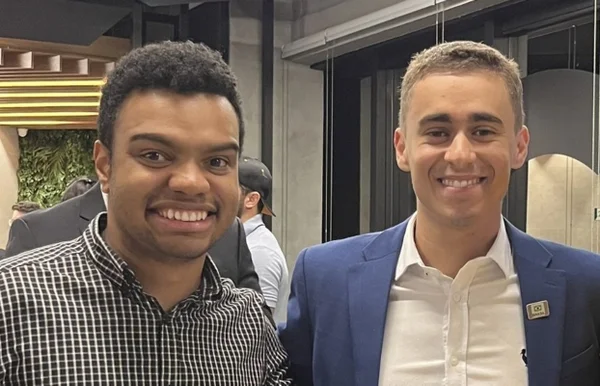 Nikolas Ferreira e Fernando Holiday humorista processa