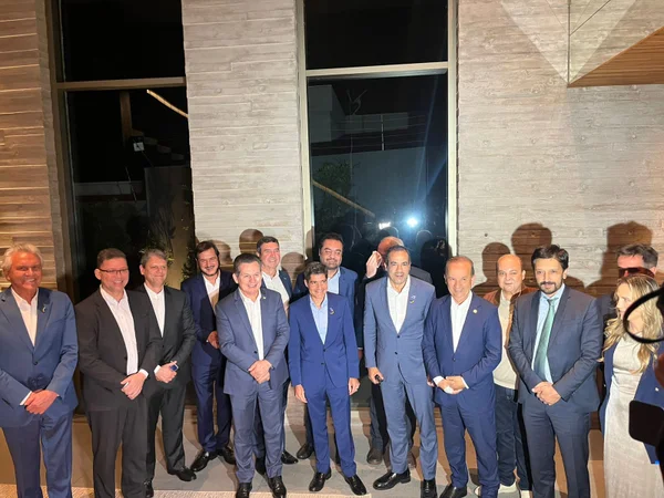 Jantar reuniu caciques do MDB, PSD, União Brasil, PP, e Republicanos com governadores de direita