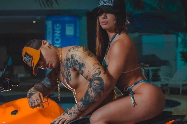 Saiba quem é a modelo gata que MC Lan está namorando
