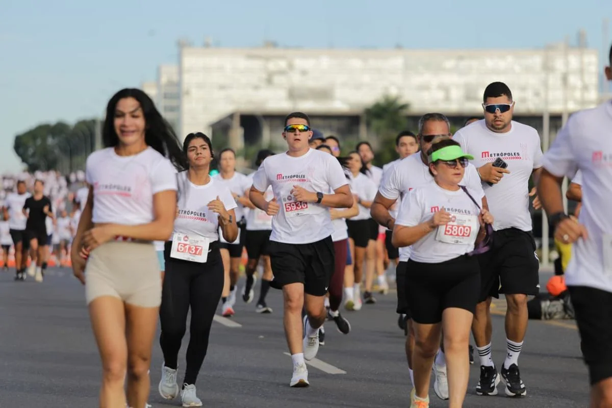 Eles correm pelo Eixo Monumental Eles correm pelo Eixo Monumental